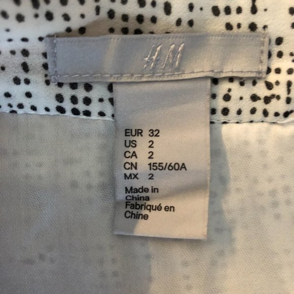 H&M A-line Pleated Skirt White with Abstract Black Dot Pattern Size 2 XS - Picture 7 of 7